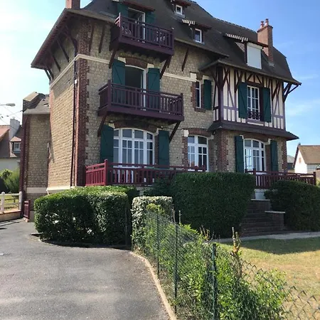 L Oceanide アパート *